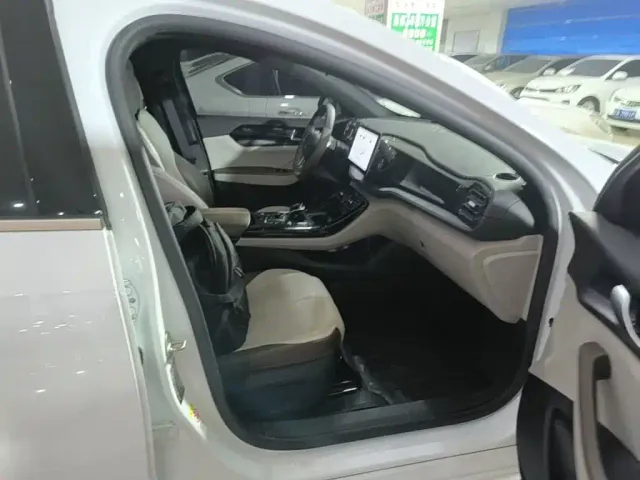 BYD Qin PLUS — Фото автомобиля 24