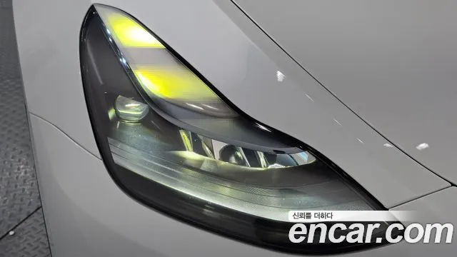 Tesla Model Y — Фото автомобиля 22
