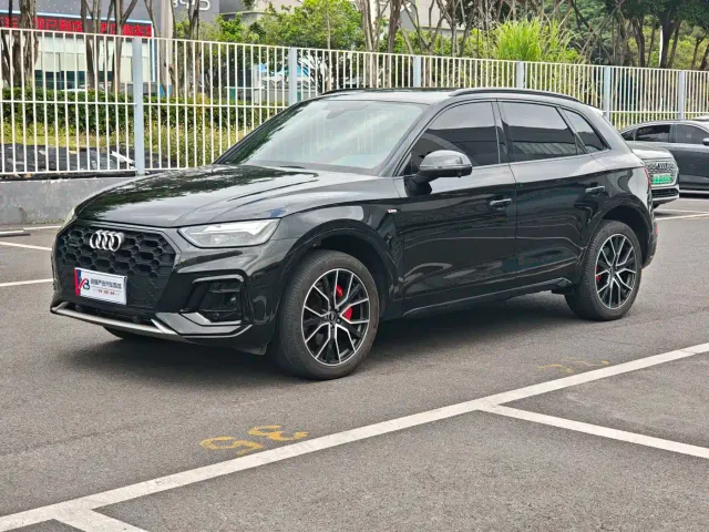 Фотография автомобиля — Audi Q5L