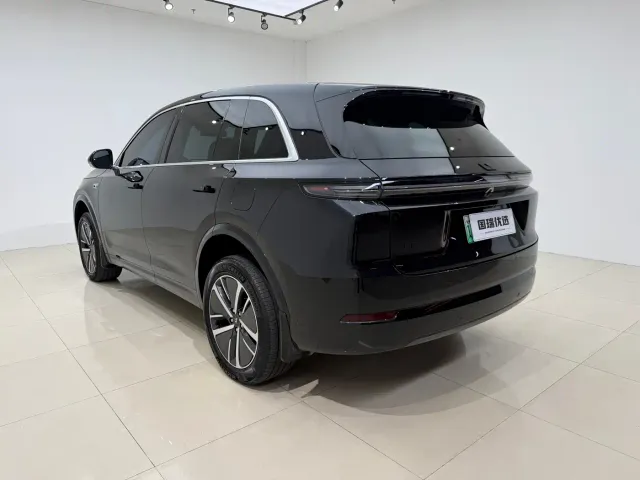 Li Auto L7 — Фото автомобиля 4