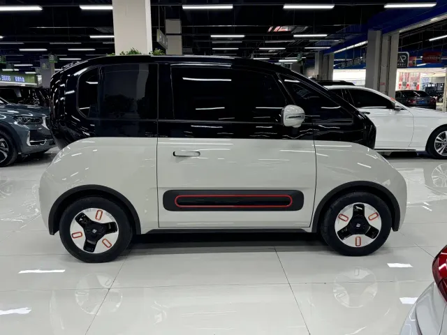 Baojun KiWi EV — Фото автомобиля 4