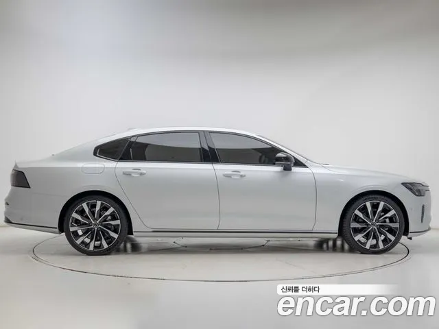 Volvo S90 — Фото автомобиля 6
