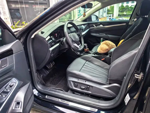 Volkswagen Passat — Фото автомобиля 14
