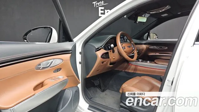 Genesis GV70 — Фото автомобиля 15