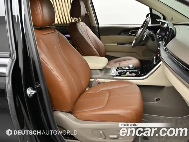 Kia Carnival Generation 4 — Фото автомобиля 10