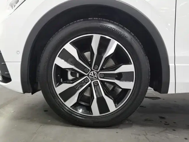 Volkswagen Tiguan L 2024 330TSI Automatic 2WD R-Line Premium Enjoyment Edition — Фото автомобиля 17