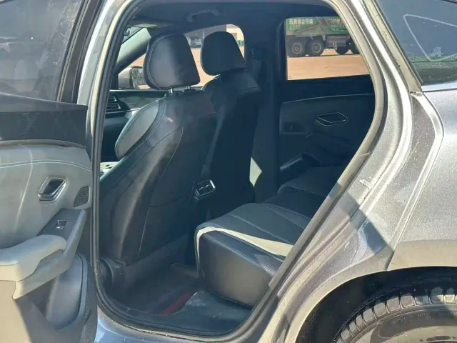 BYD Qin L — Фото автомобиля 6