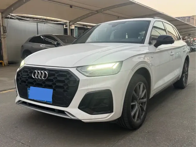Фотография автомобиля — Audi Q5L