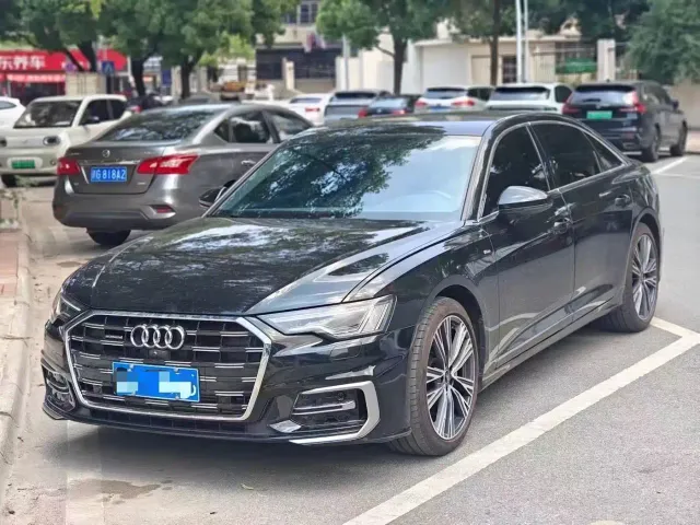 Фотография автомобиля — Audi A6L