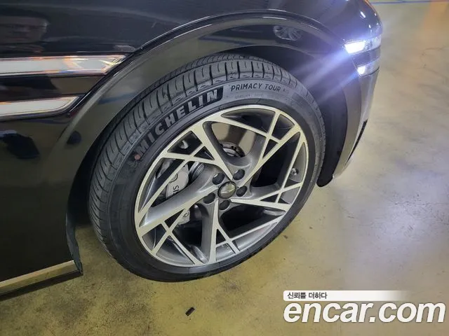 Genesis G90 Бензин 3.5 турбо AWD — Фото автомобиля 20