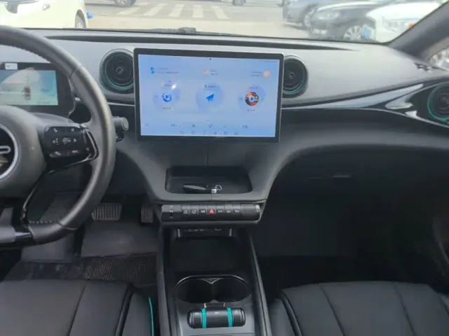 BYD Dolphin — Фото автомобиля 12