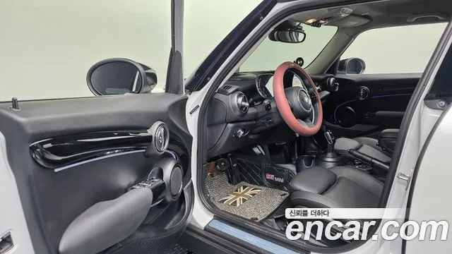 MINI Cooper — Фото автомобиля 10