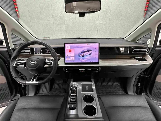 GAC Trumpchi E8 — Фото автомобиля 10