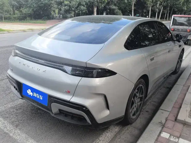 Arcfox S3 — Фото автомобиля 3