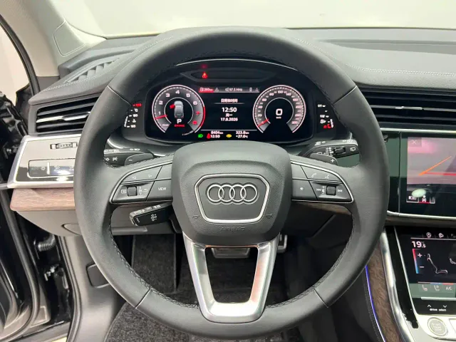 Audi Q7 — Фото автомобиля 13