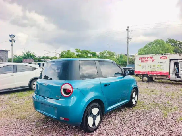 Changan Lumin — Фото автомобиля 9
