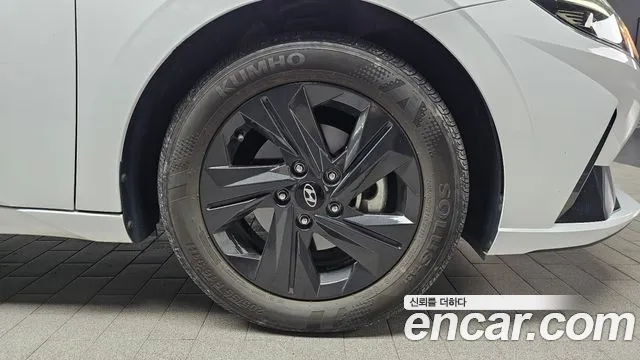 Hyundai Avante CN7 — Фото автомобиля 6