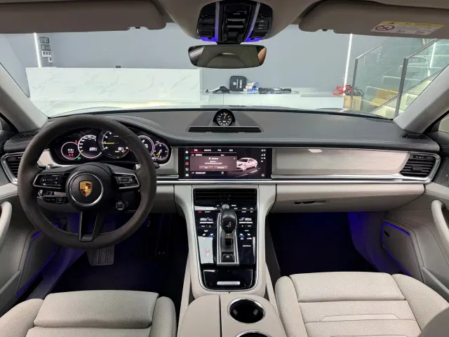 Porsche Panamera — Фото автомобиля 14