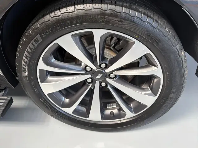 Li Auto ONE — Фото автомобиля 19