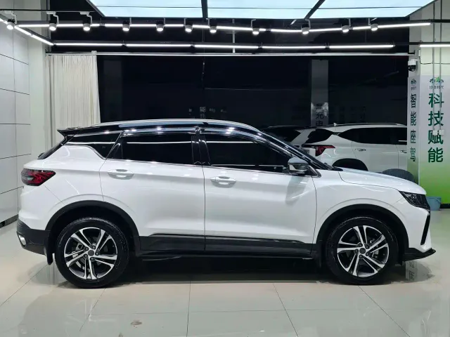 Geely Binyue — Фото автомобиля 6