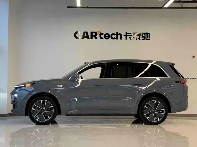 Li Auto L8 — Фото автомобиля 6