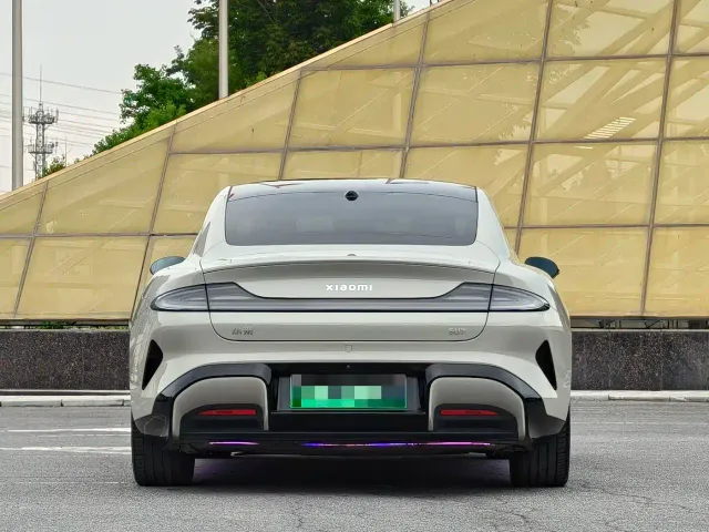 Xiaomi SU7 — Фото автомобиля 16
