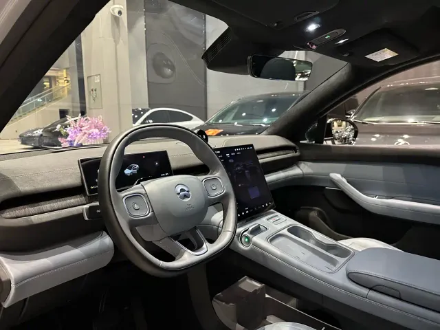 Nio EC6 — Фото автомобиля 12