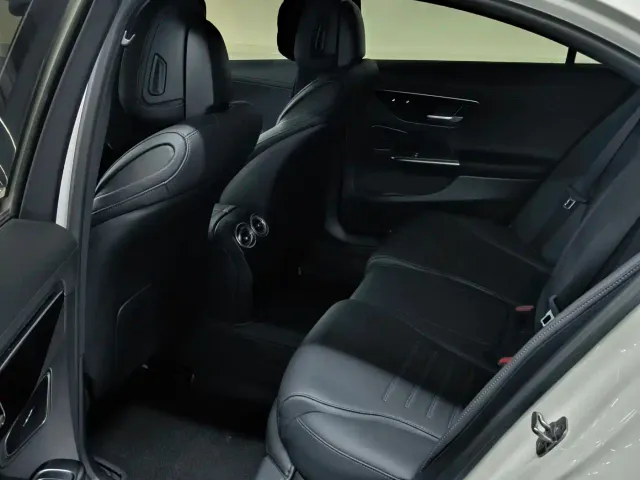 Mercedes-Benz C-Class — Фото автомобиля 9