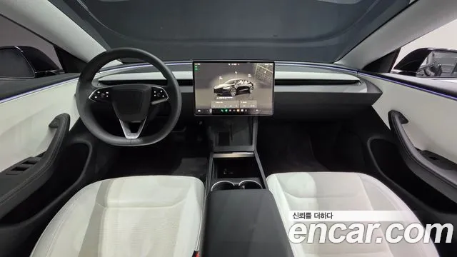 Tesla Model 3 — Фото автомобиля 3