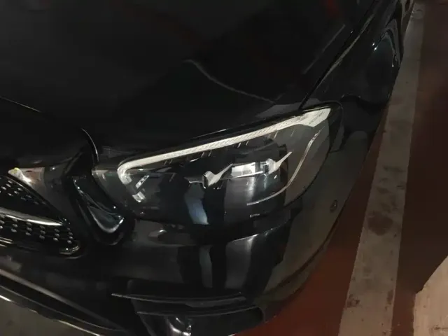 Mercedes-Benz E-Class — Фото автомобиля 5