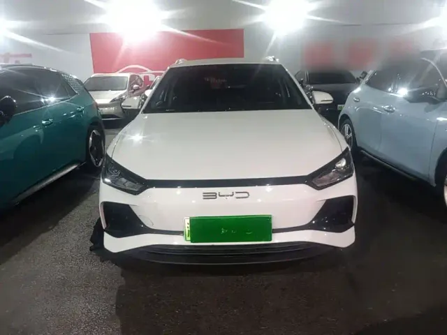 BYD e2 — Фото автомобиля 2