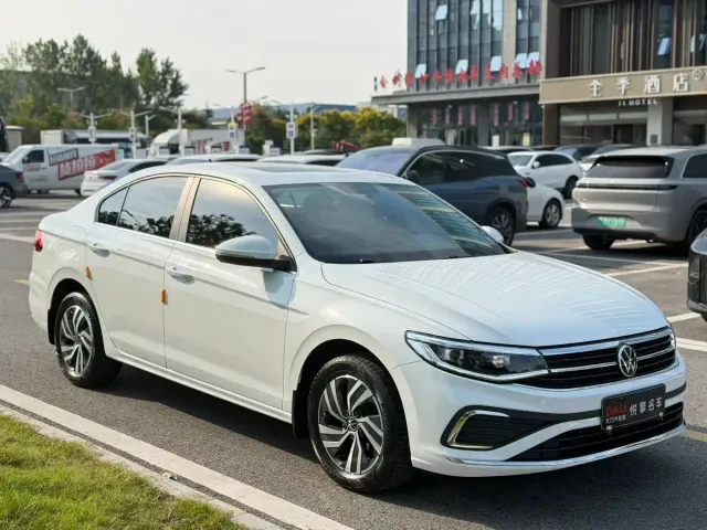 Volkswagen Bora — Фото автомобиля 3