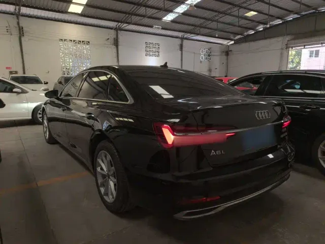 Audi A6L — Фото автомобиля 4
