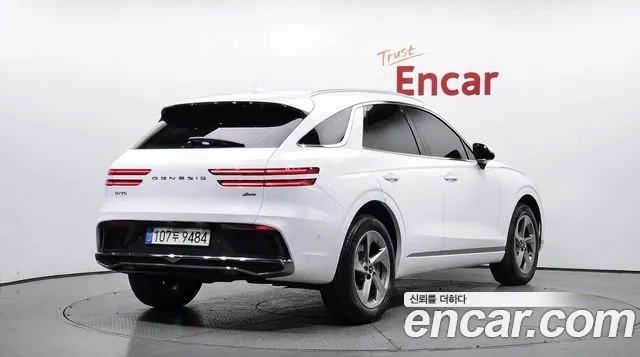 Genesis GV70 — Фото автомобиля 2