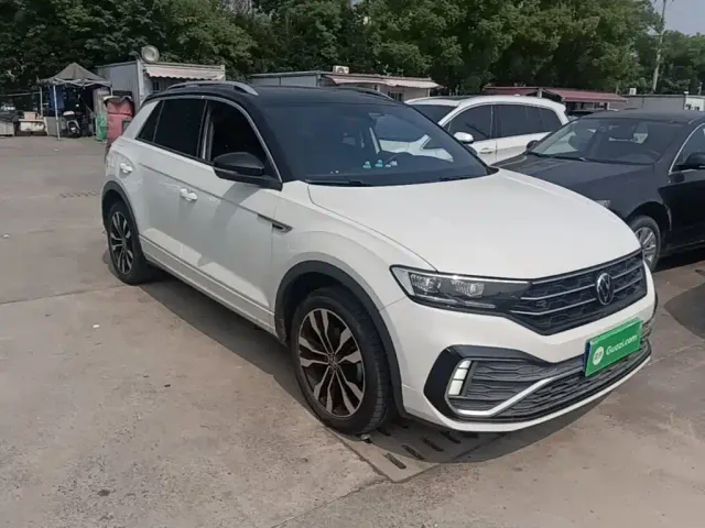 Volkswagen T-Roc — Фото автомобиля 3