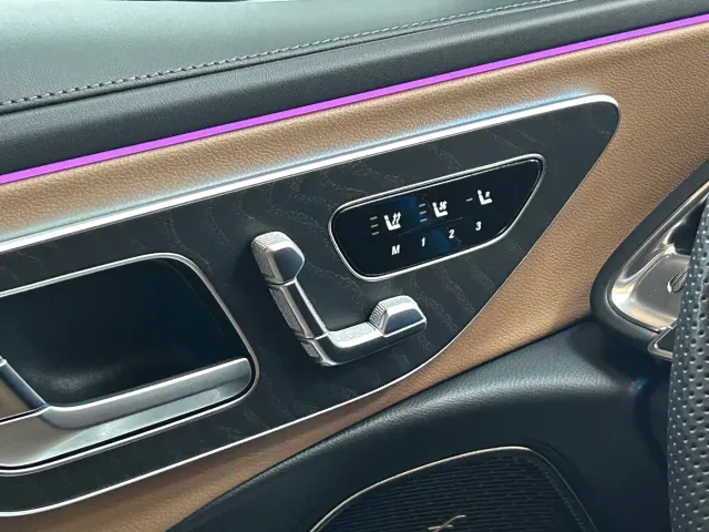 Mercedes-Benz E-Class — Фото автомобиля 17