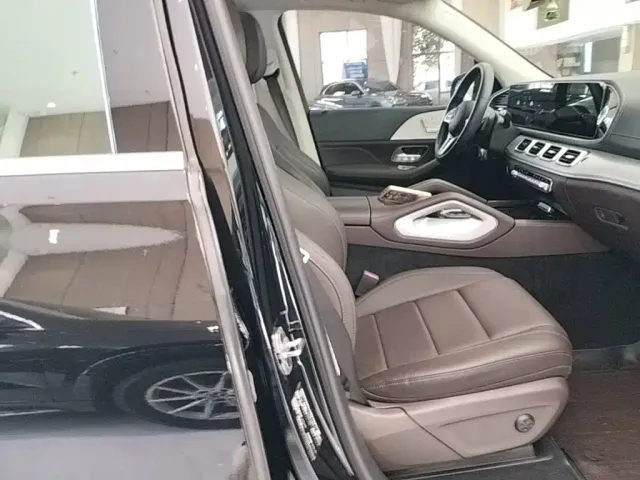 Mercedes-Benz GLE-Class — Фото автомобиля 24