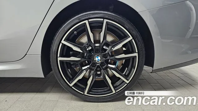 BMW 8-Series — Фото автомобиля 16