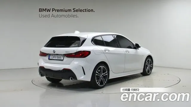BMW 1 Series F40 — Фото автомобиля 2