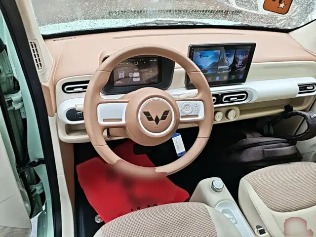Wuling Hongguang Mini EV — Фото автомобиля 10