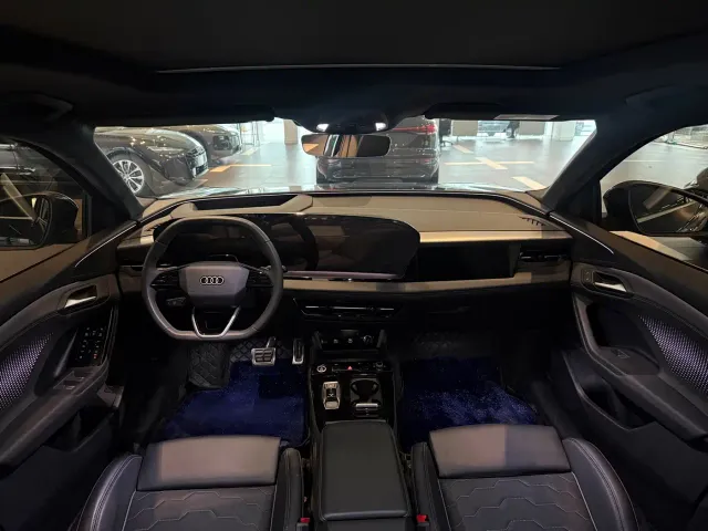 Audi Q6L e-tron — Фото автомобиля 9