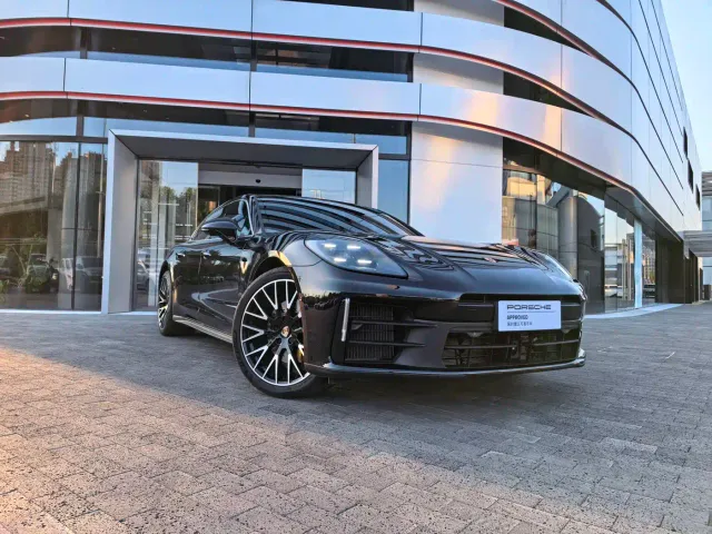 Porsche Panamera — Фото автомобиля 12
