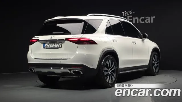 Mercedes-Benz GLE-Class — Фото автомобиля 2