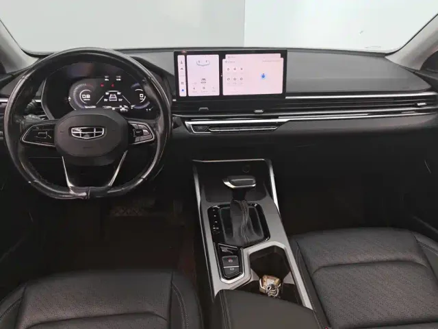 Geely Emgrand — Фото автомобиля 12