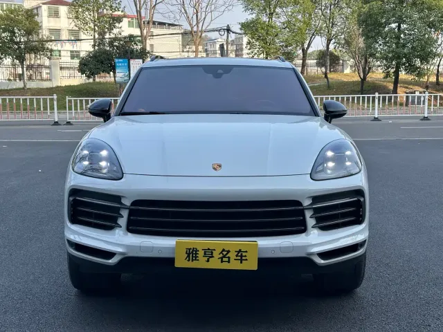 Porsche Cayenne — Фото автомобиля 2