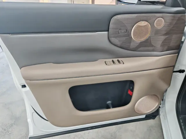 IM Motors LS8 — Фото автомобиля 12