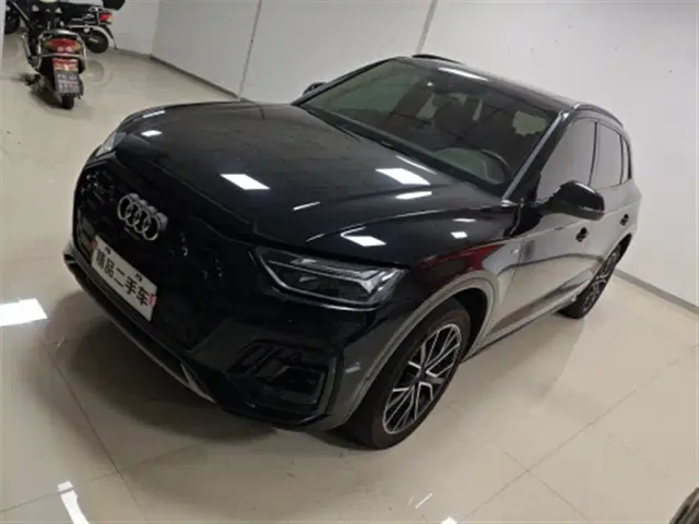 Фотография автомобиля — Audi Q5L