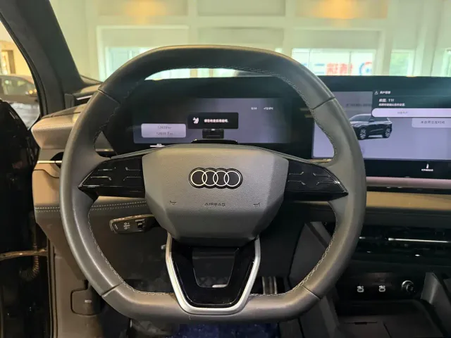 Audi Q6L e-tron — Фото автомобиля 10
