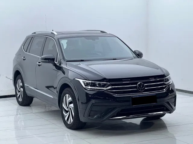 Volkswagen Tiguan L — Фото автомобиля 3