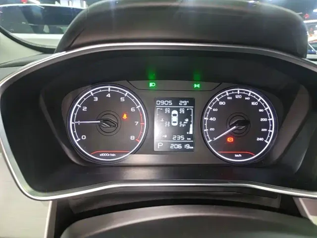 Geely Binyue — Фото автомобиля 11
